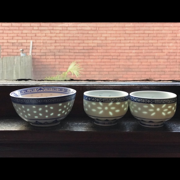 Blue and white Rice bowl and tea cups - Picture 7 of 11